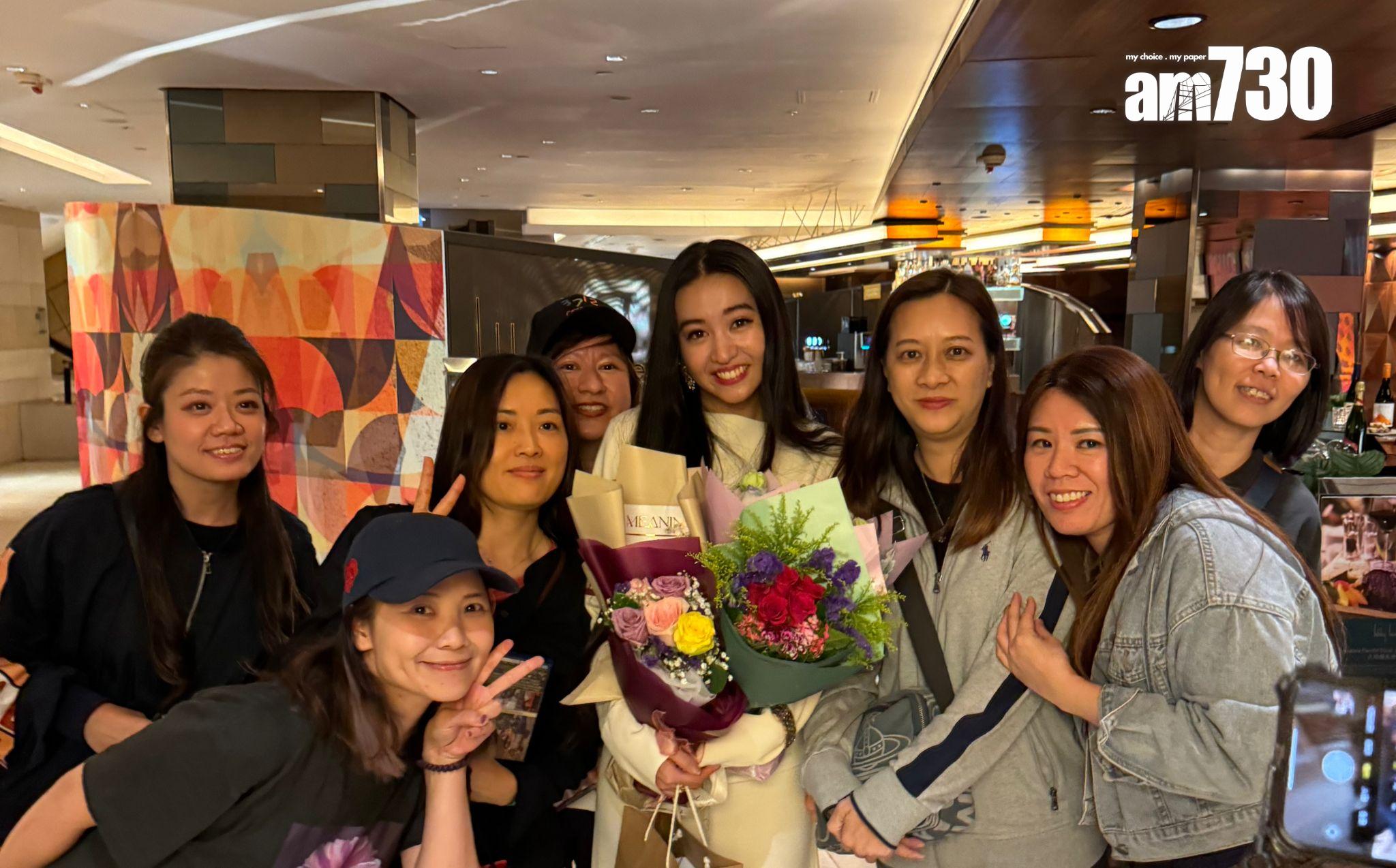 光希獲粉絲支持,簽名合照有求必應! (娛樂組攝)