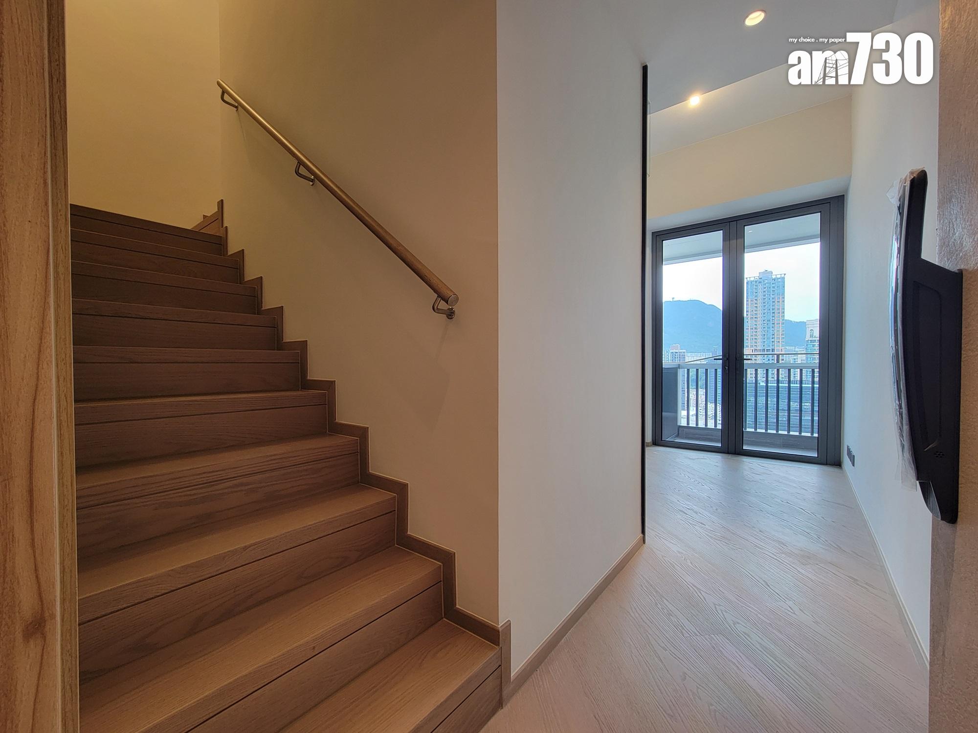 連方I頂層特色戶現樓亮相!內置樓梯達天台 飽覽維港景及市景|多圖有片