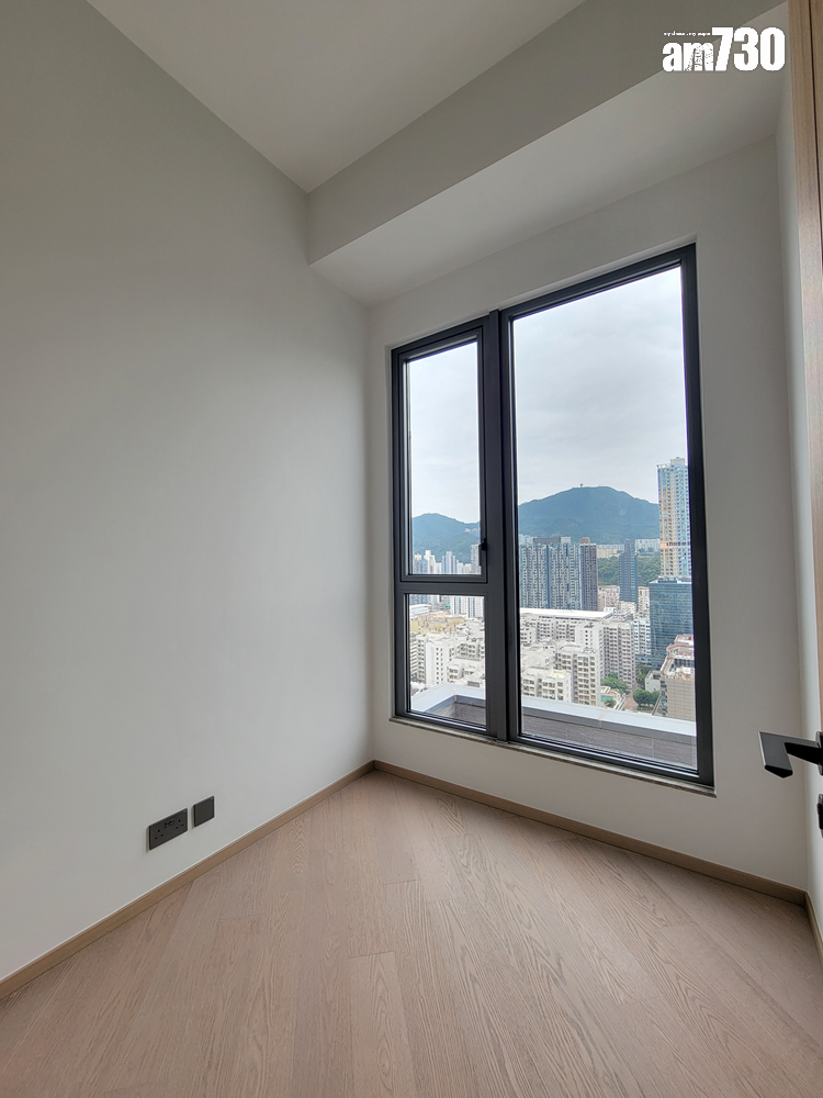 連方I頂層特色戶現樓亮相!內置樓梯達天台 飽覽維港景及市景|多圖有片