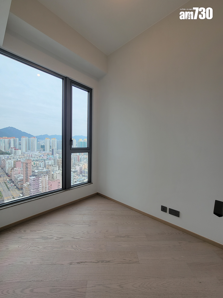 連方I頂層特色戶現樓亮相!內置樓梯達天台 飽覽維港景及市景|多圖有片