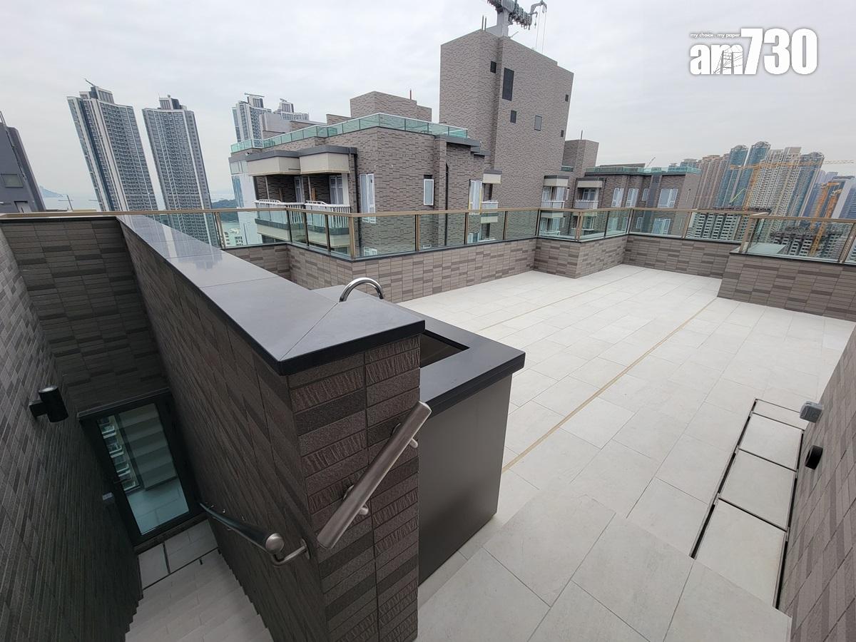 連方I頂層特色戶現樓亮相!內置樓梯達天台 飽覽維港景及市景|多圖有片