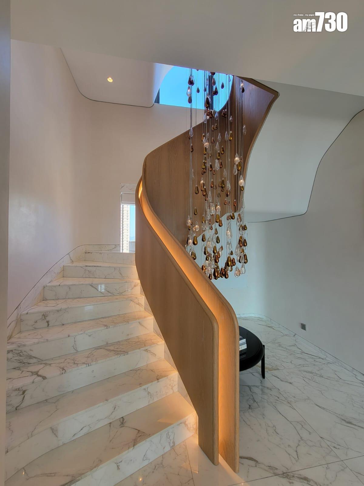 皇第頂層三複式大宅曝光!採「空中遊艇」設計 連逾7000萬裝修(多圖有片)|渣甸山豪宅