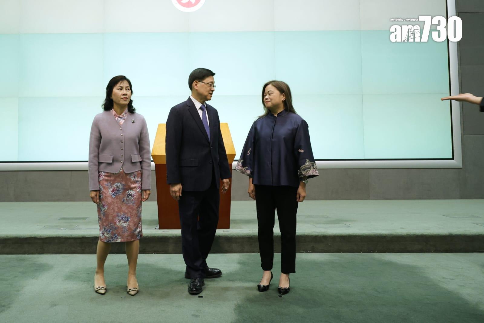 羅淑佩和陳美寶分別升任為文體旅局局長和運輸及物流局局長。(林俊源攝)