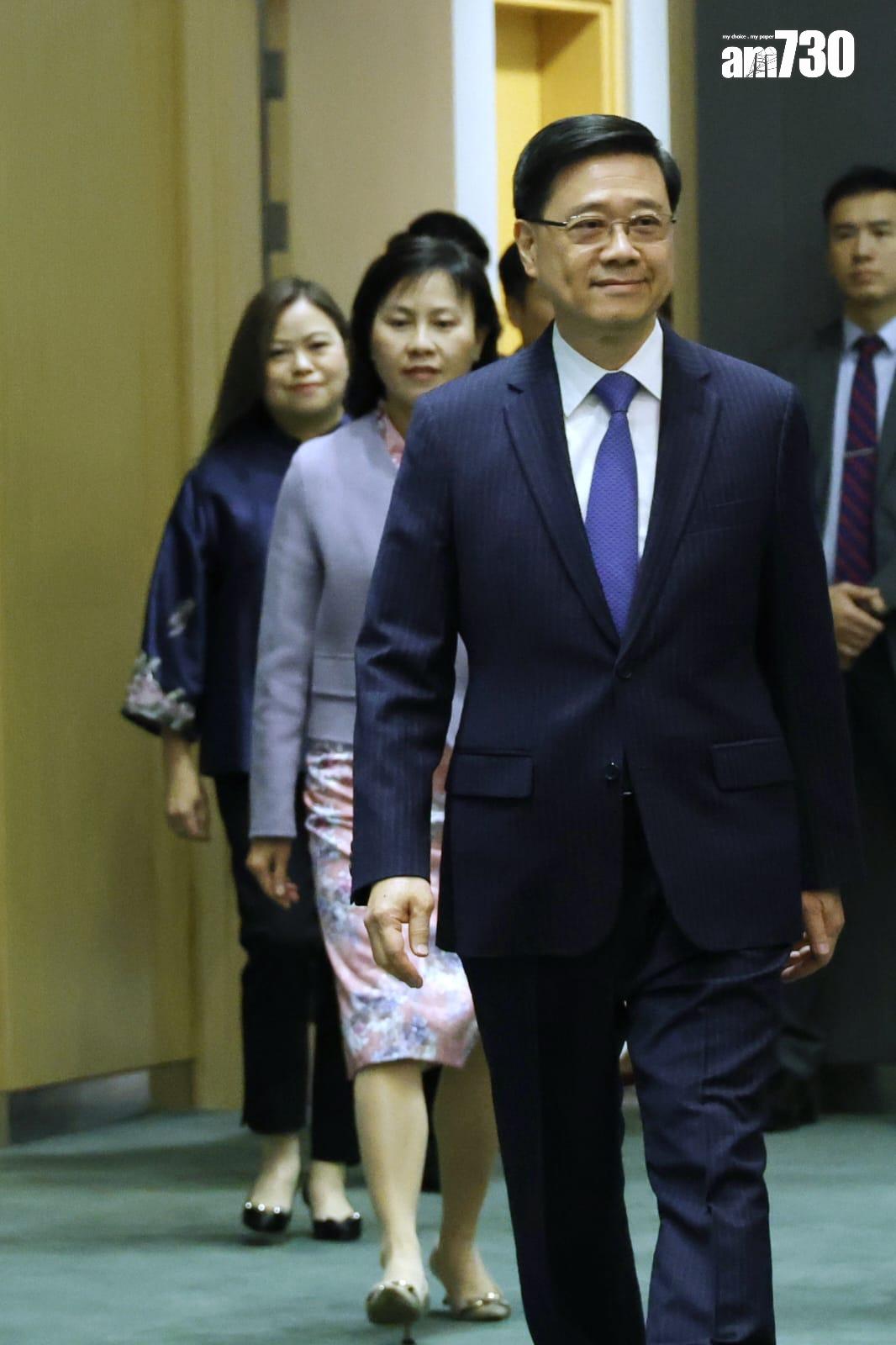 特首李家超任命陳美寶(左)為運輸及物流局局長,羅淑佩為文化體育及旅遊局局長,指她們兩人有「改革意識」,支持他的施政理念。(林俊源攝)