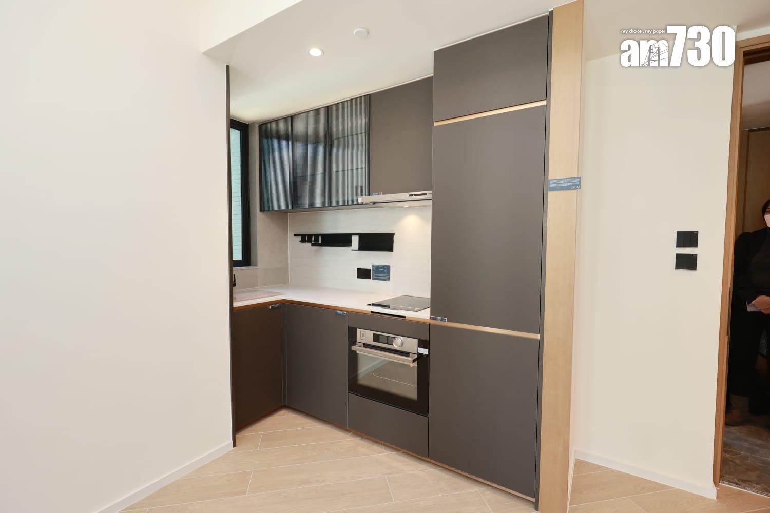 筲箕灣傲華現樓示範單位即睇!兩房主人房面積達108呎 開放式外望鯉魚門山景|多圖有片