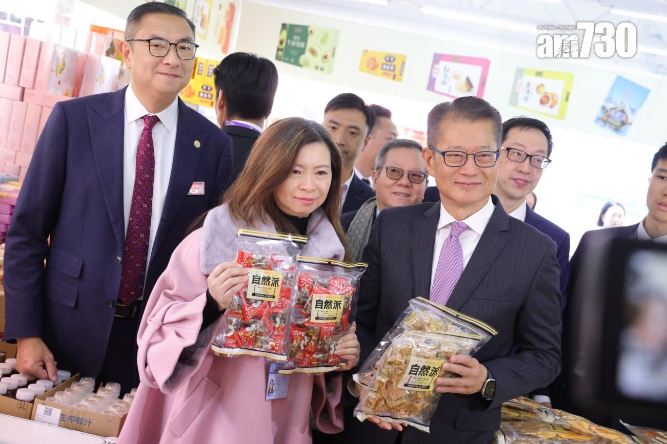 「第58屆工展會」今早在維園開幕,署理行政長官陳茂波到場。(吳康琦攝)