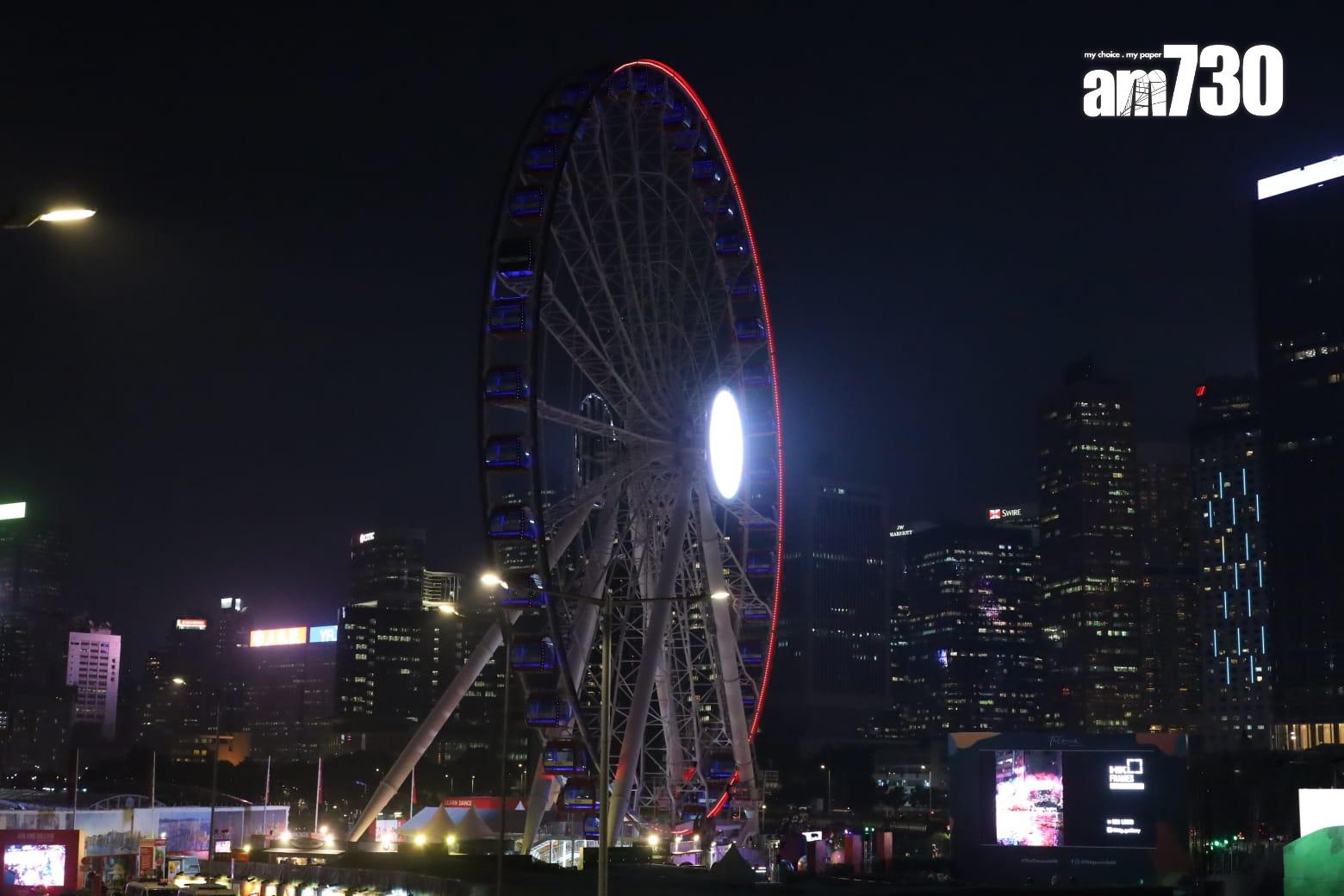 中環摩天輪停電故障,逾200人一度被困。(鍾式明攝)
