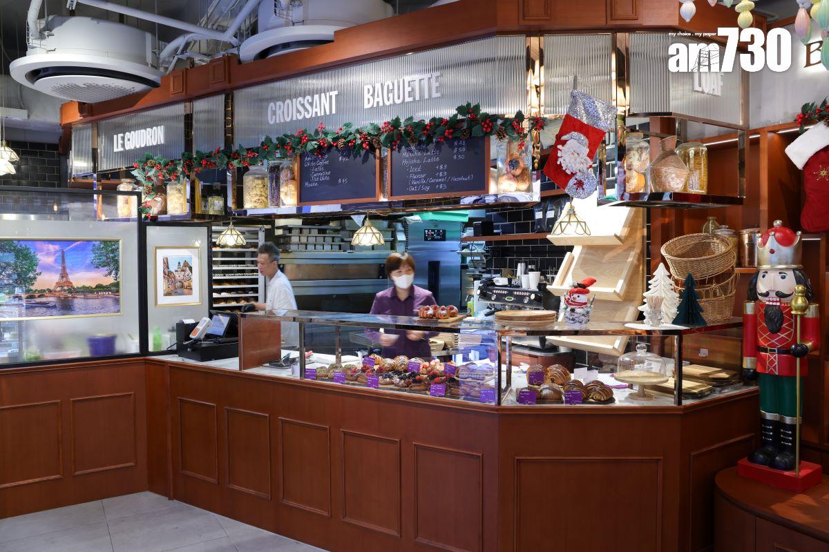 歐洲式裝潢配合木材、油燈、油畫點綴。