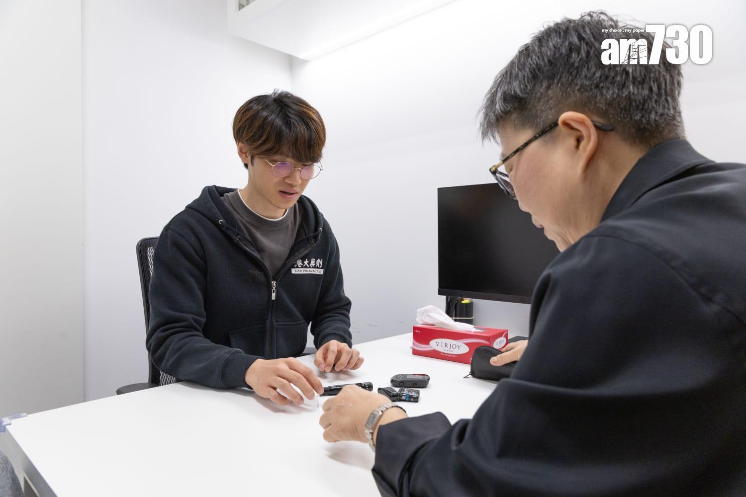 港大社區藥房會安排藥理及藥劑學系學生實習或兼職。(蘇文傑攝)