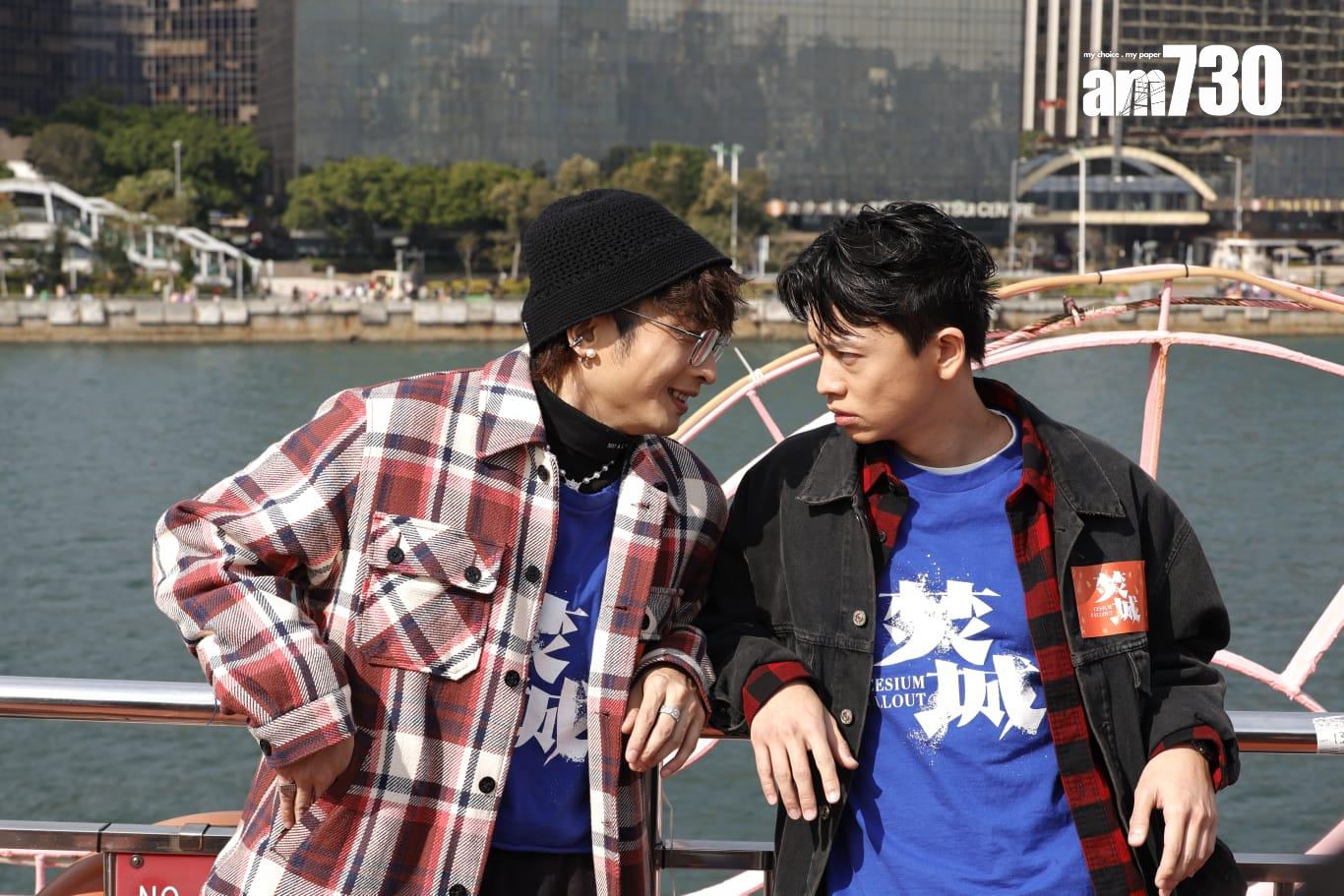 《焚城》一眾演員出席聖誕維港遊船河,同fans齊齊遊維港。(林俊源攝)