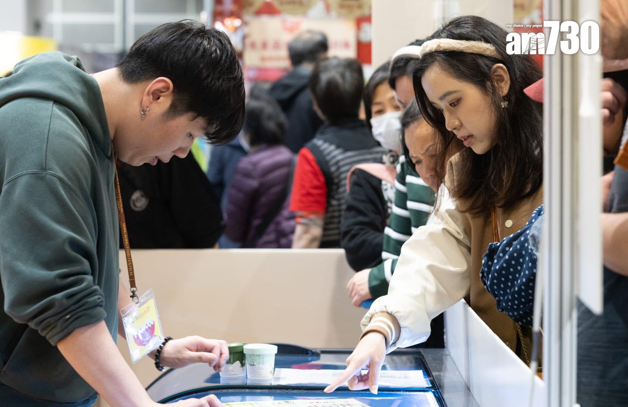 冬日美食節第二天 展商稱人流超預期 (蘇文傑攝)