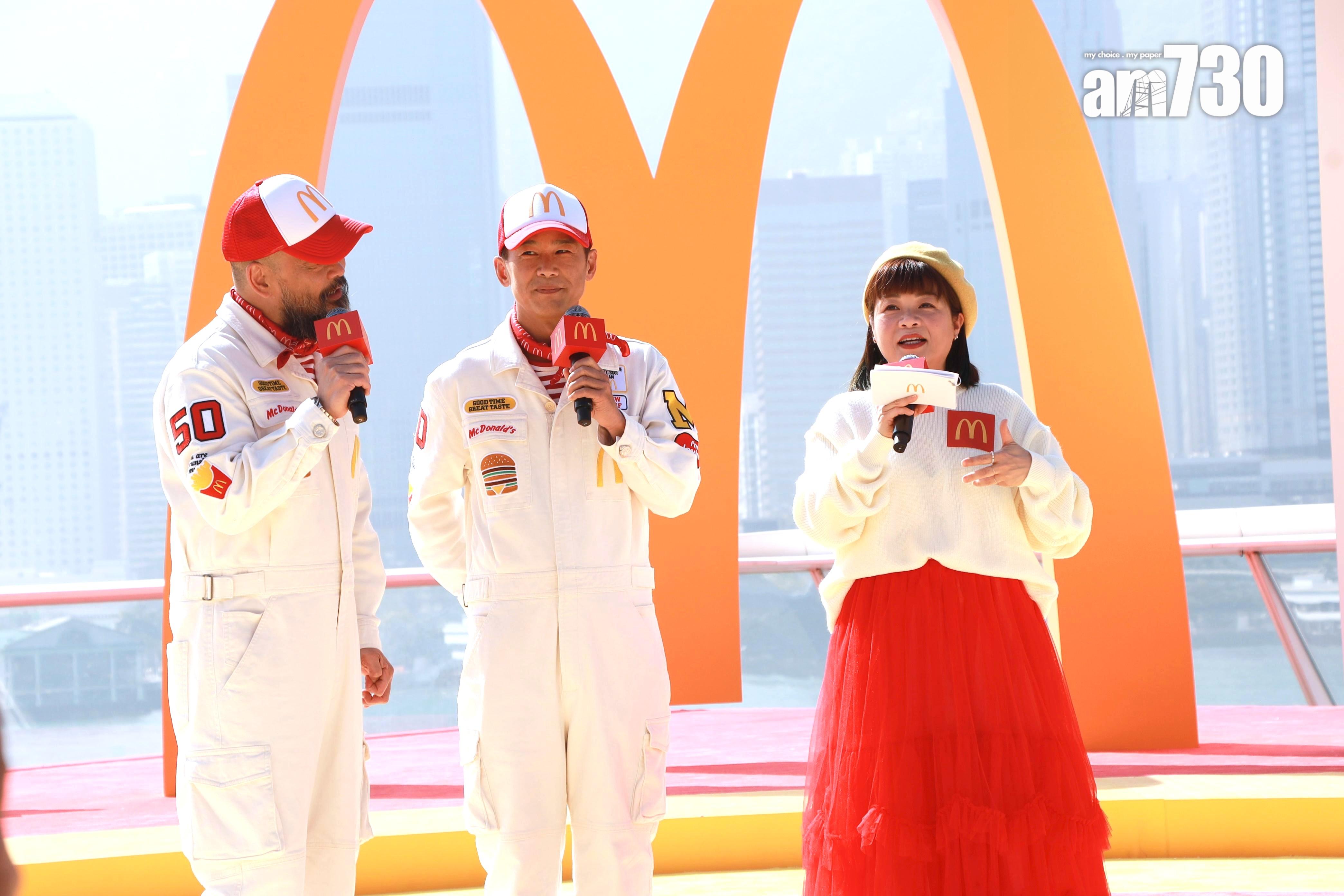 林海峰和葛民輝合體出席品牌50周年生日活動,跟擔任司儀的阮小儀分享童年回憶。(娛樂組攝)