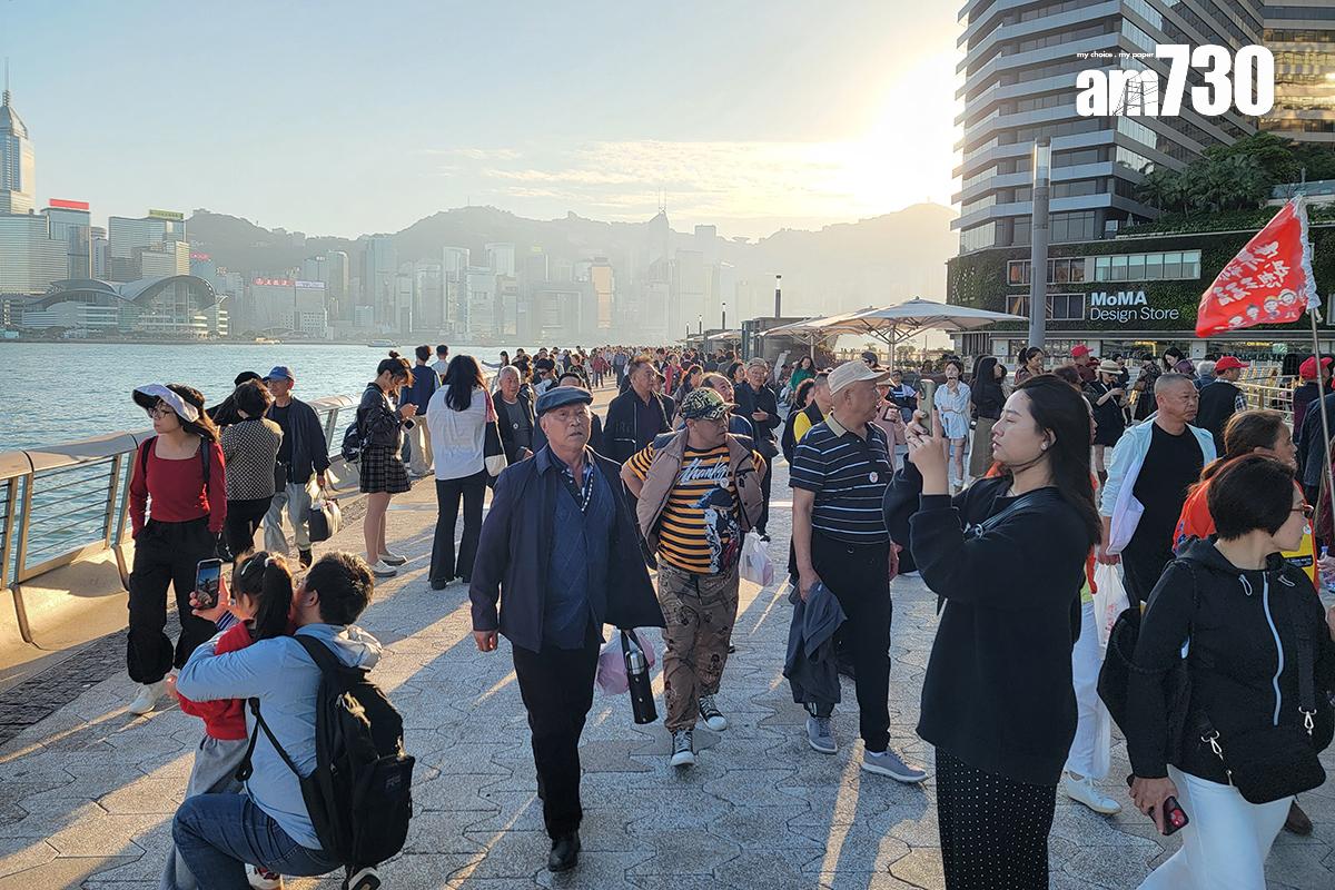 「一簽多行」恢復及擴大後,訪港內地旅客人次明顯增加。(資料圖片/鍾式明攝)