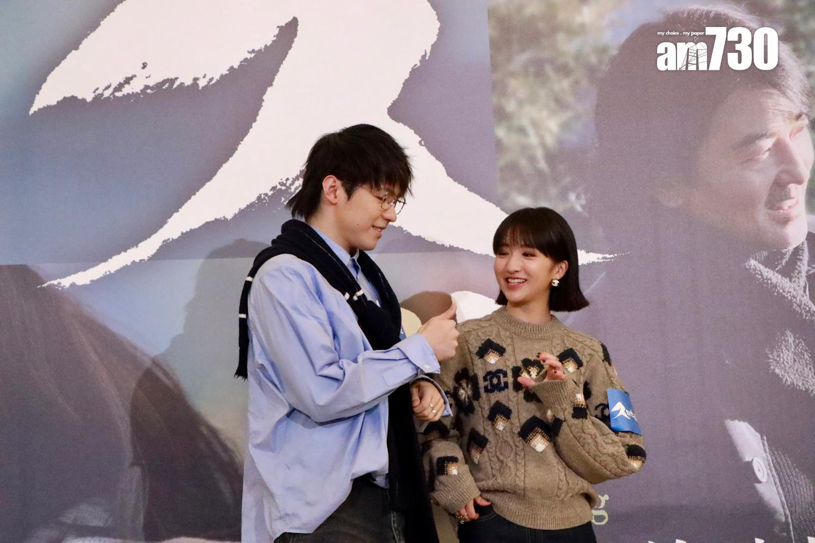 陳卓賢與許恩怡在電影《久別重逢》有感情線,兩人在首映禮尷尬擺心合照。(娛樂組攝)