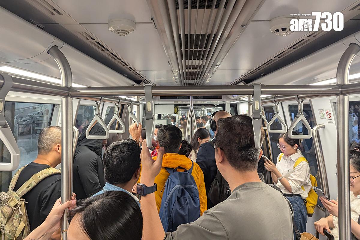 機場旅客捷運系統接載旅客往來一號客運大樓、T1中場客運廊與海天中轉大樓。(資料圖片/羅庸軒攝)