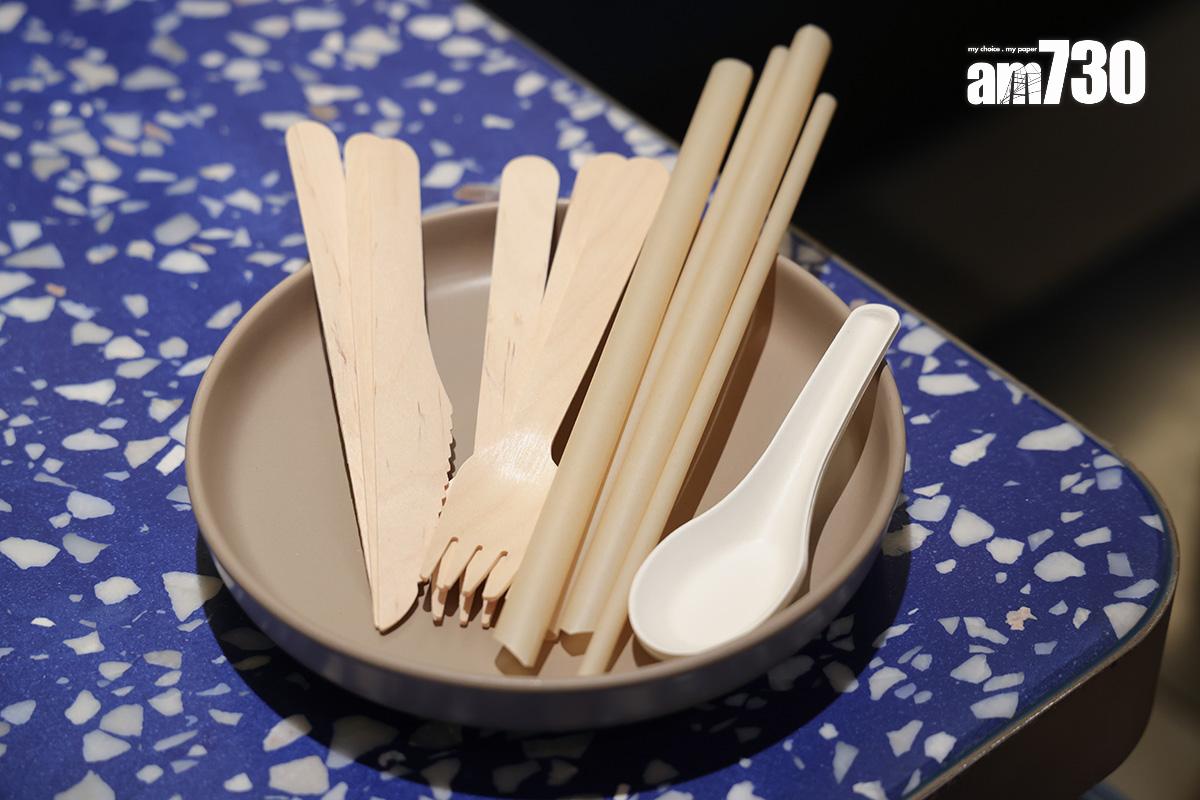 首階段即棄塑膠餐具管制已經生效,食肆主要轉用木製或紙製餐具。(資料圖片/吳康琦攝)
