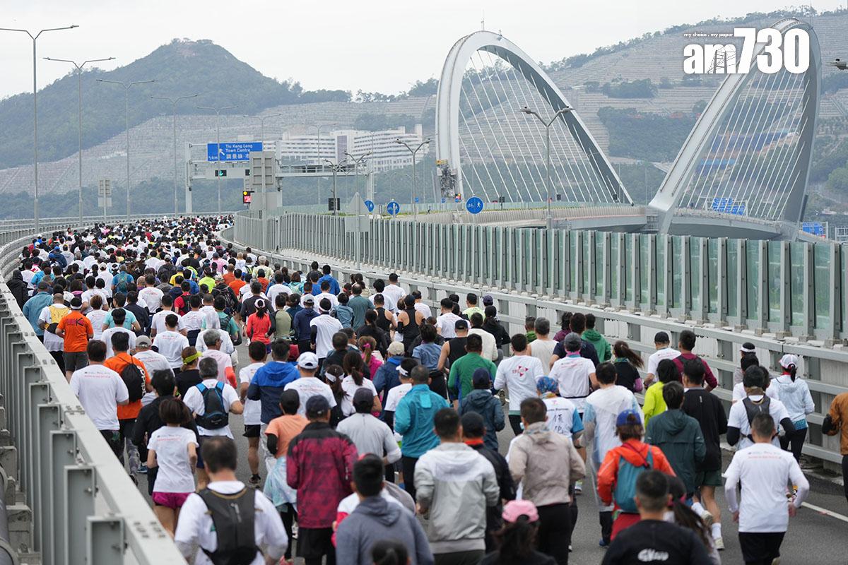 香港街馬2023途經將軍澳跨灣大橋。(資料圖片)