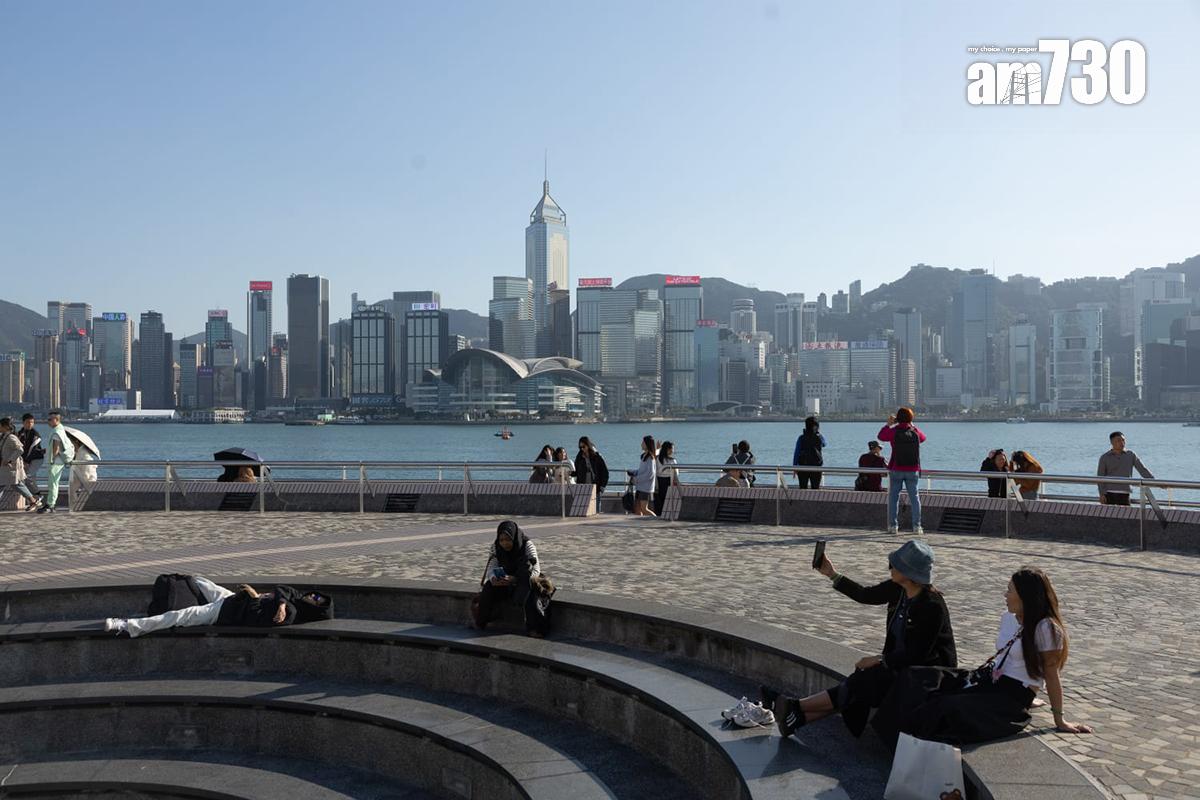 深圳居民來港個人遊即日起恢復「一簽多行」簽注安排。(蘇文傑攝)