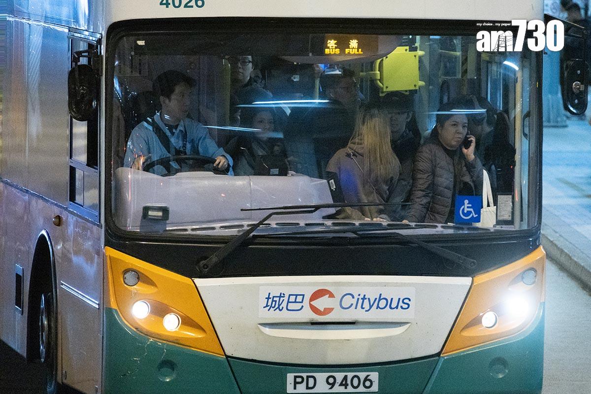 政府預計約九成半乘客的行程加幅1元或以下。(資料圖片/蘇文傑攝)