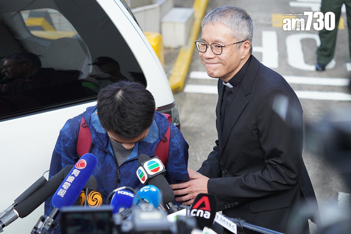 管浩鳴(右)相信,陳同佳(左)回台自首一事還要一段時間才能有突破。(資料圖片)