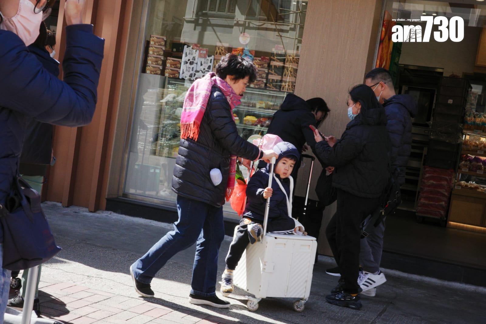 天文台表示,一股強烈冬季季候風正為華南沿岸帶來寒冷及乾燥的天氣。(吳康琦攝)