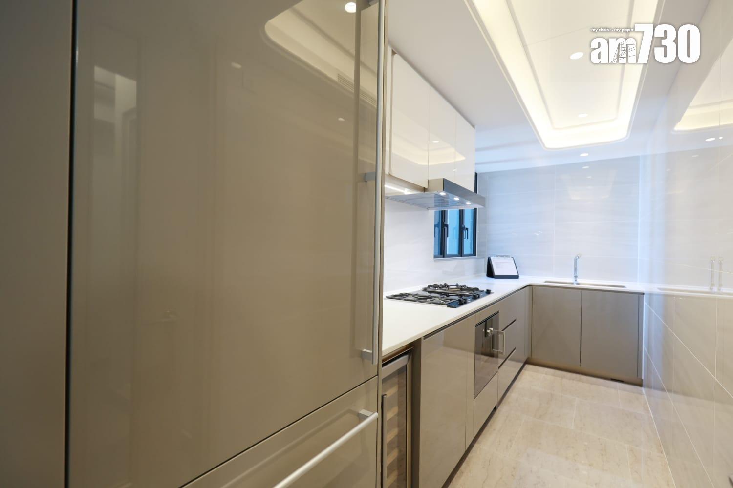 海盈山示範單位|915呎現樓三房套即睇!廳房同向廣納自然光 主人房面積寬敞 (多圖有片)|黃竹坑新盤