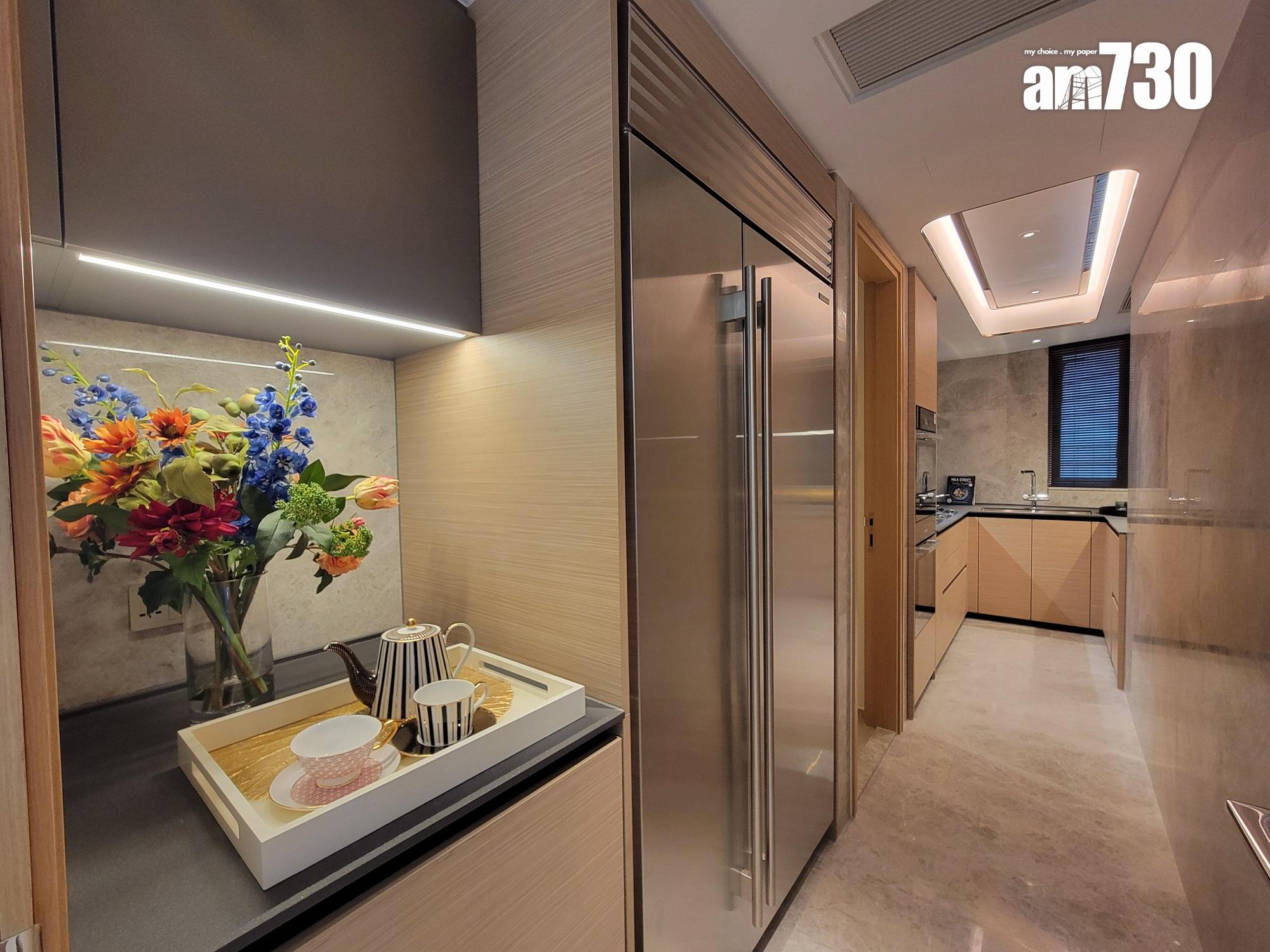 BEACON PEAK示範單位|現樓連裝修四房 客飯廳達470呎 設私家升降機大堂(多圖有片)|九龍新盤