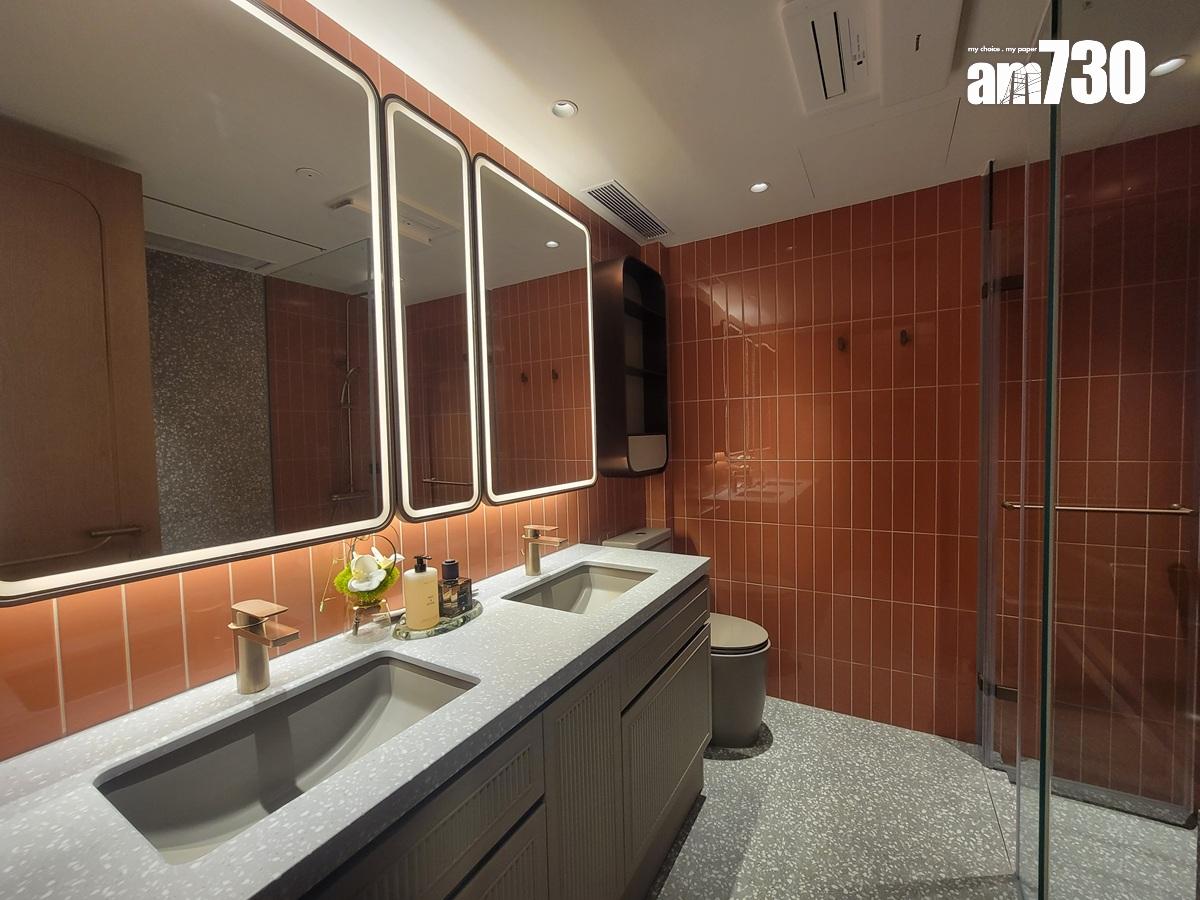 皇都示範單位|連裝修四房套面積逾1200呎 「雙客廳」打造寬敞起居空間(多圖有片)|北角新盤