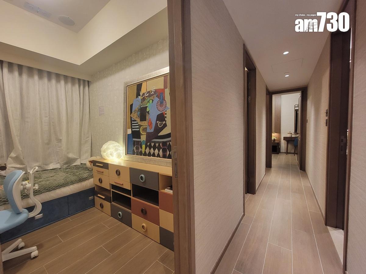 皇都示範單位|連裝修四房套面積逾1200呎 「雙客廳」打造寬敞起居空間(多圖有片)|北角新盤