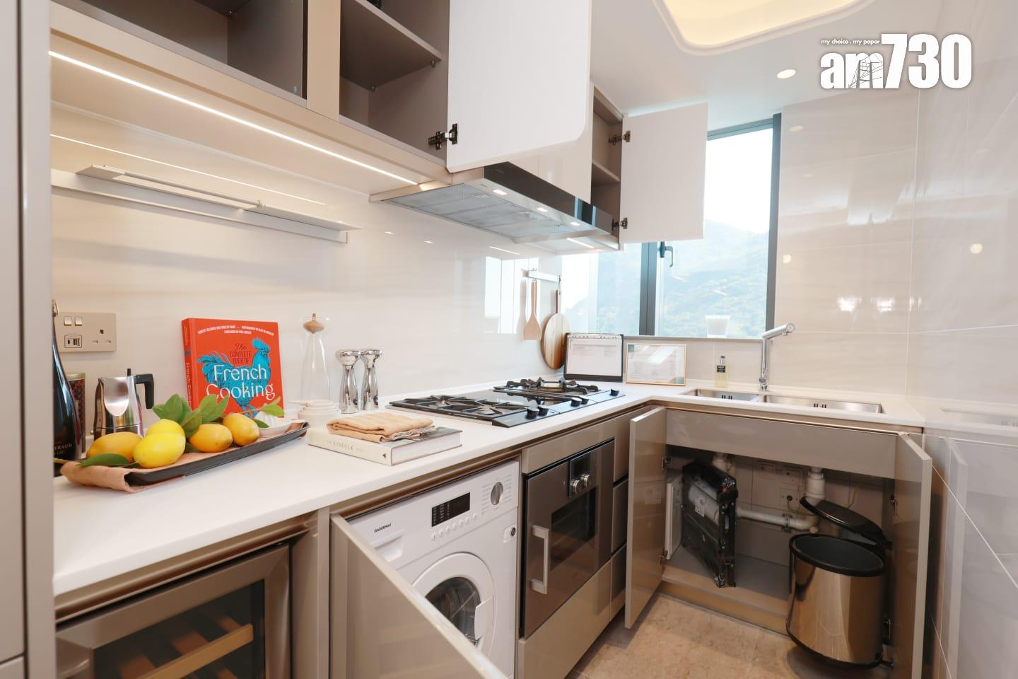 海盈山示範單位|現樓853呎現連裝修三房套 享山海雙景(多圖有片)|黃竹坑新盤