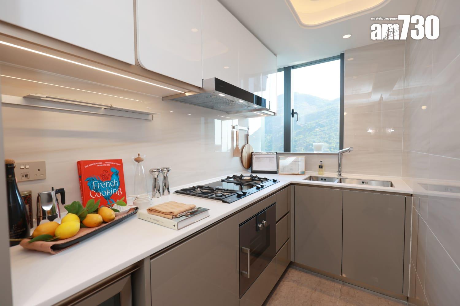 海盈山示範單位|現樓853呎現連裝修三房套 享山海雙景(多圖有片)|黃竹坑新盤