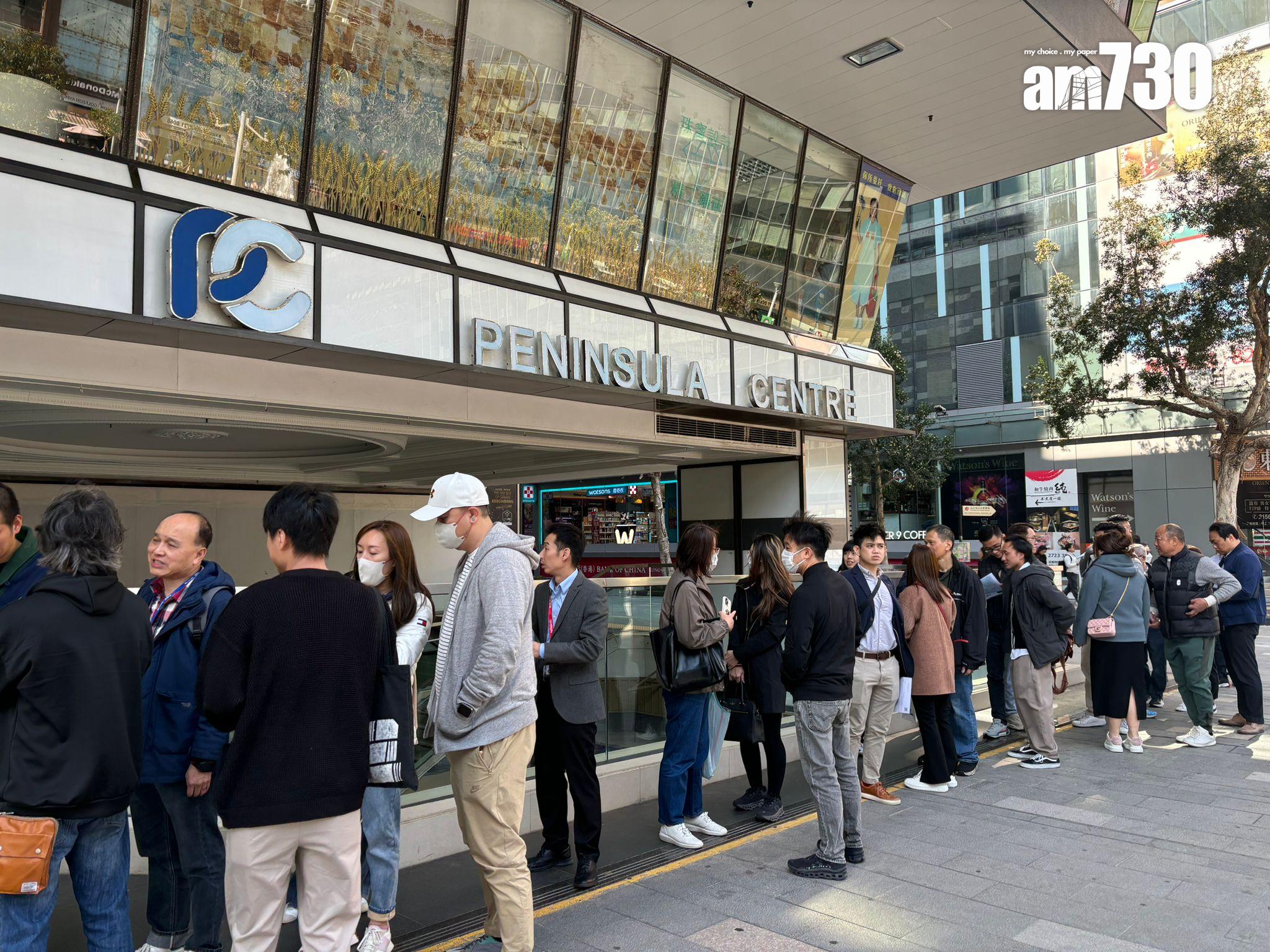 「珀岸」A組大手客時段有8組客購買2伙,A組及S組早前已認購43伙。