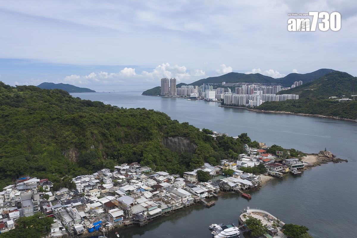 鯉魚門海旁一帶建造登岸設施及海濱長廊工程料月底完工。(資料圖片)