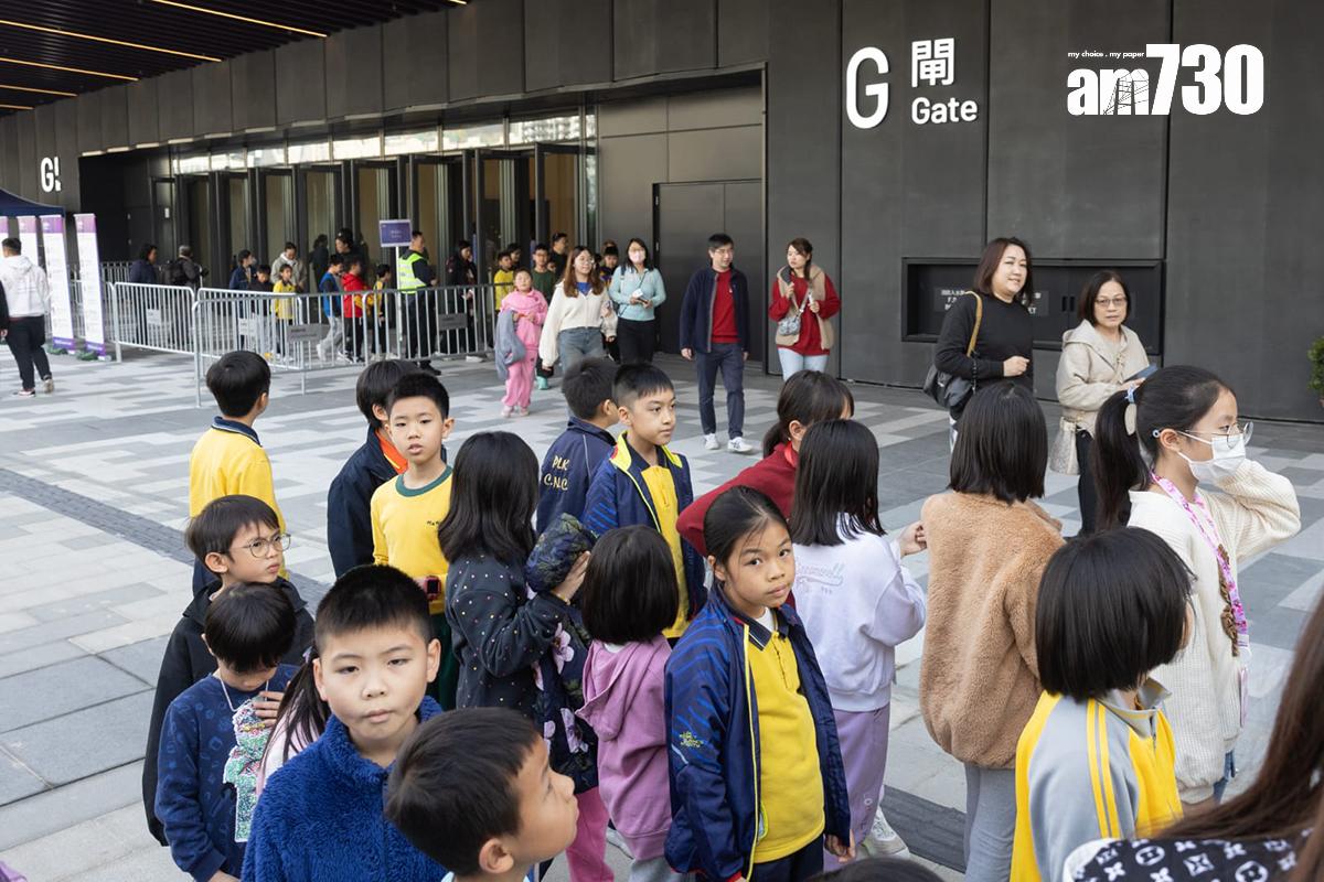 啟德體育園主場館首場測試賽預計有約1萬名觀眾入場。(蘇文傑攝)