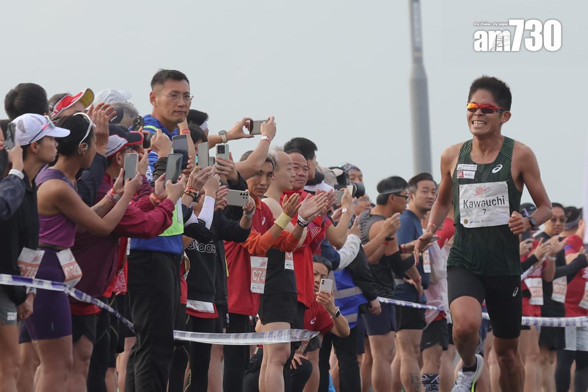 日本名將川內優輝表示,賽道沿途風景很好。(吳康琦攝)