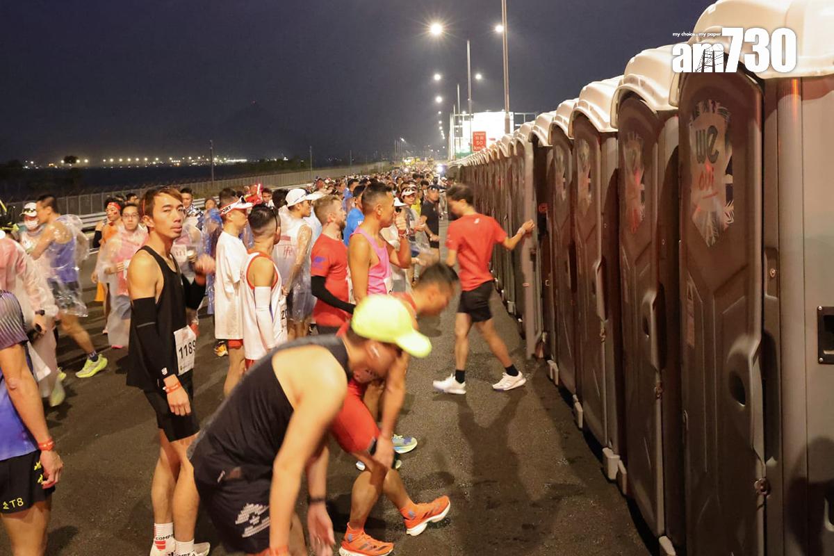 整條賽道的流動廁所數目增至130個。(吳康琦攝)