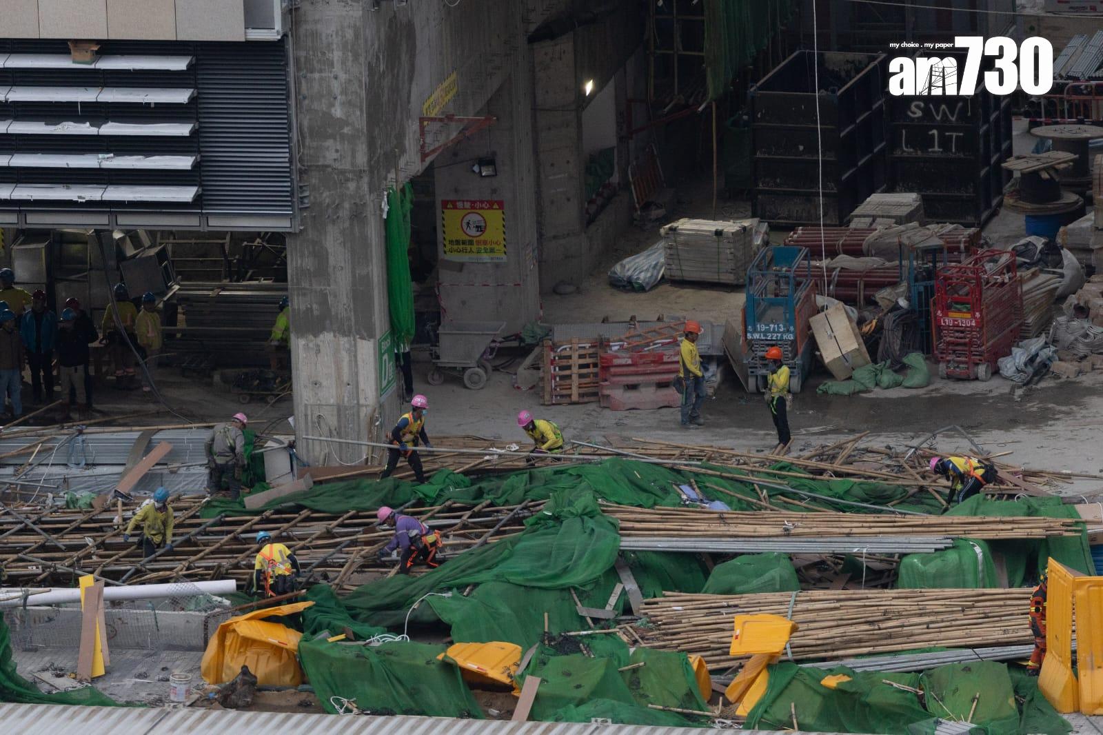 啟德醫院地盤發生棚架倒塌工業意外,意外後有工人在場清理棚架。(蘇文傑攝)