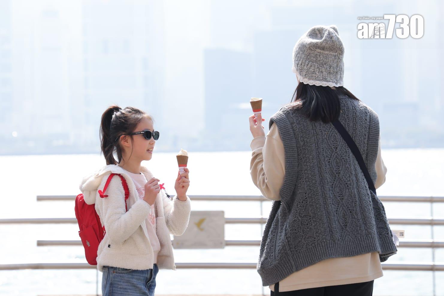天文台預測本港未來兩三日早上天氣持續寒冷。(吳康琦攝)