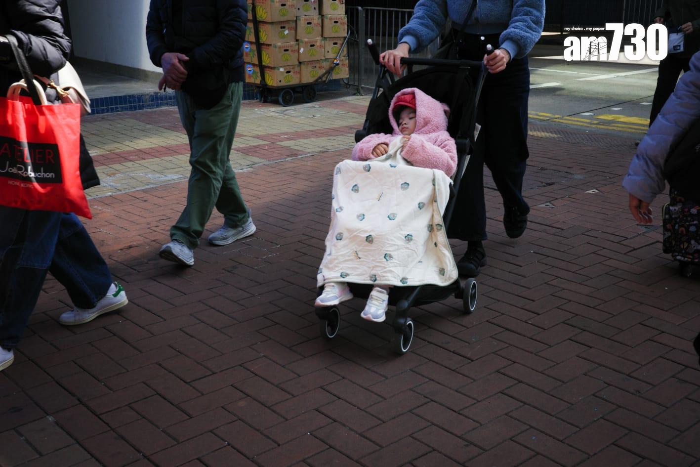 天文台表示,一股強烈冬季季候風正為華南沿岸帶來寒冷及乾燥的天氣。(吳康琦攝)