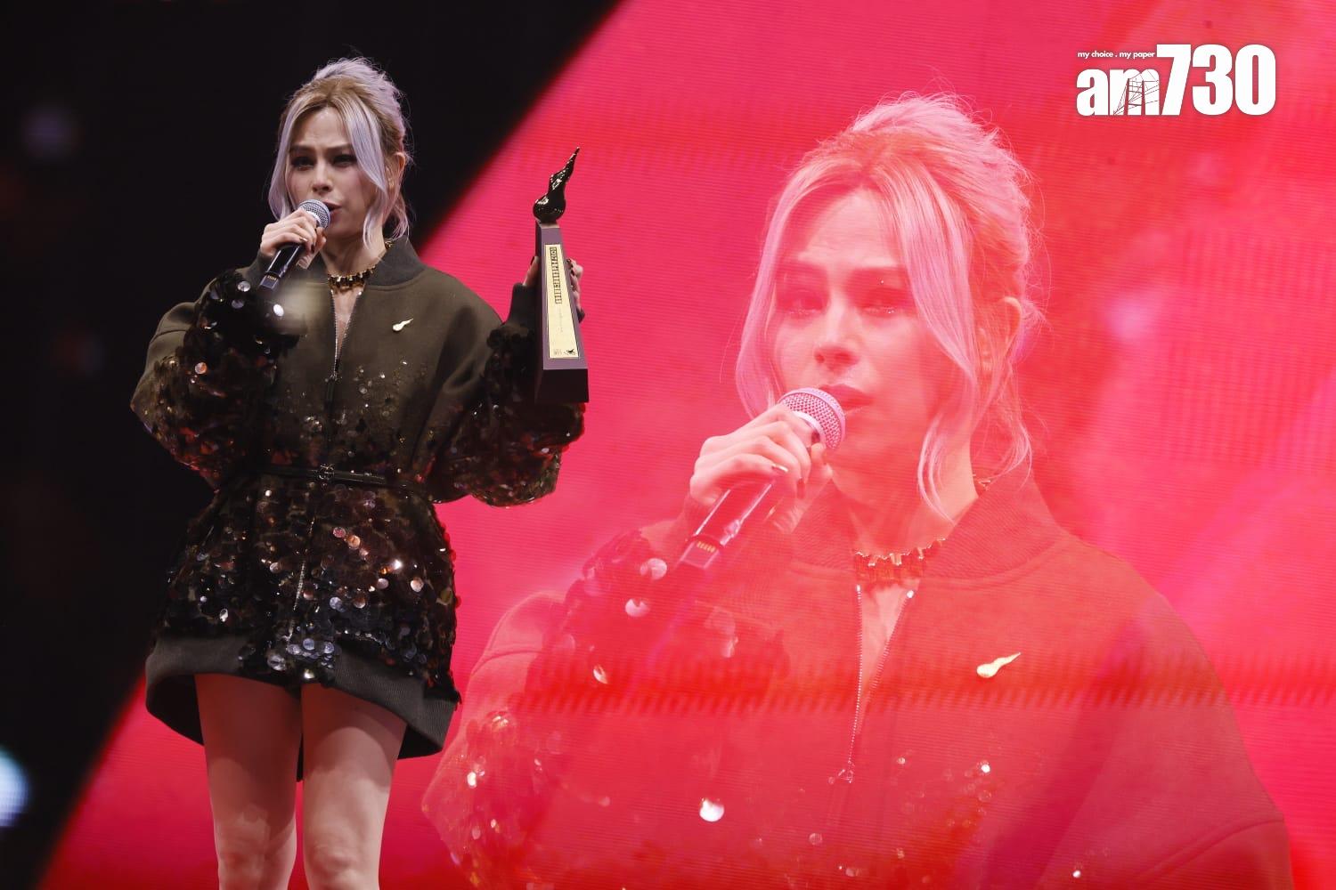 Gin Lee入行15年終於勇奪女歌手金獎。 (蘇文傑攝)