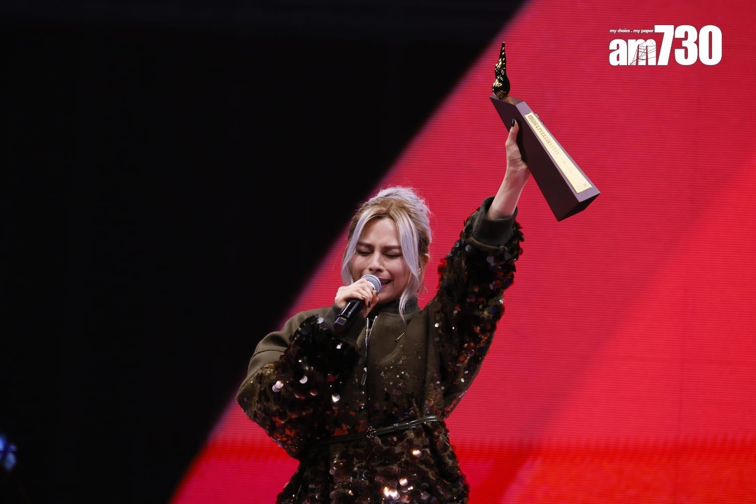 Gin Lee入行15年終於勇奪女歌手金獎。 (蘇文傑攝)