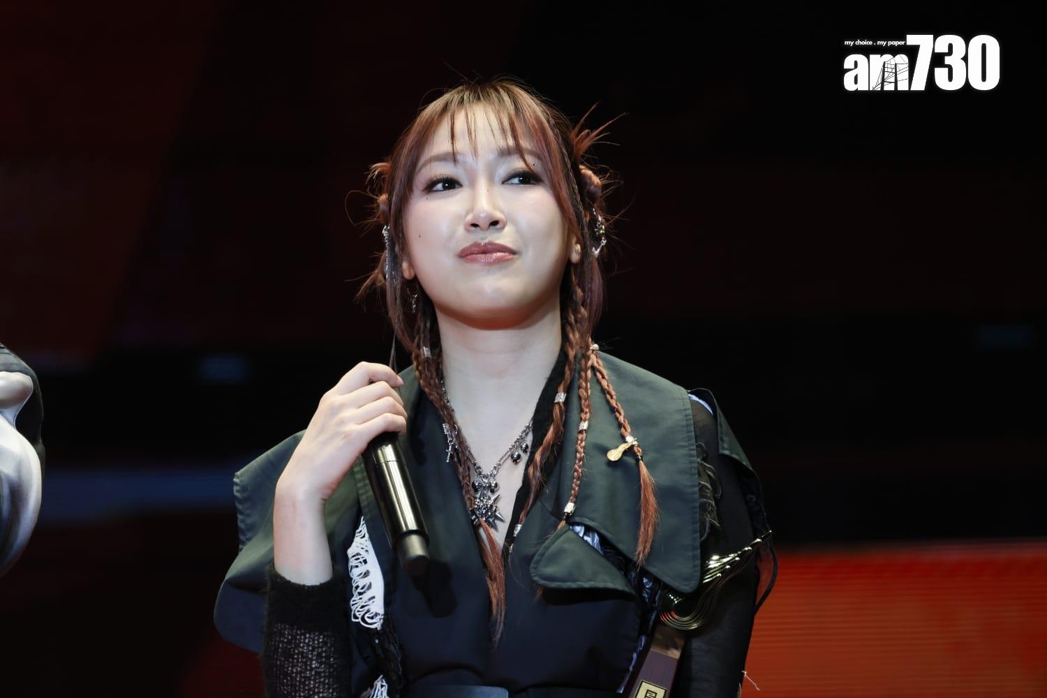 葉巧琳在台上突然多謝老公,公布已嫁人消息。 (蘇文傑攝)