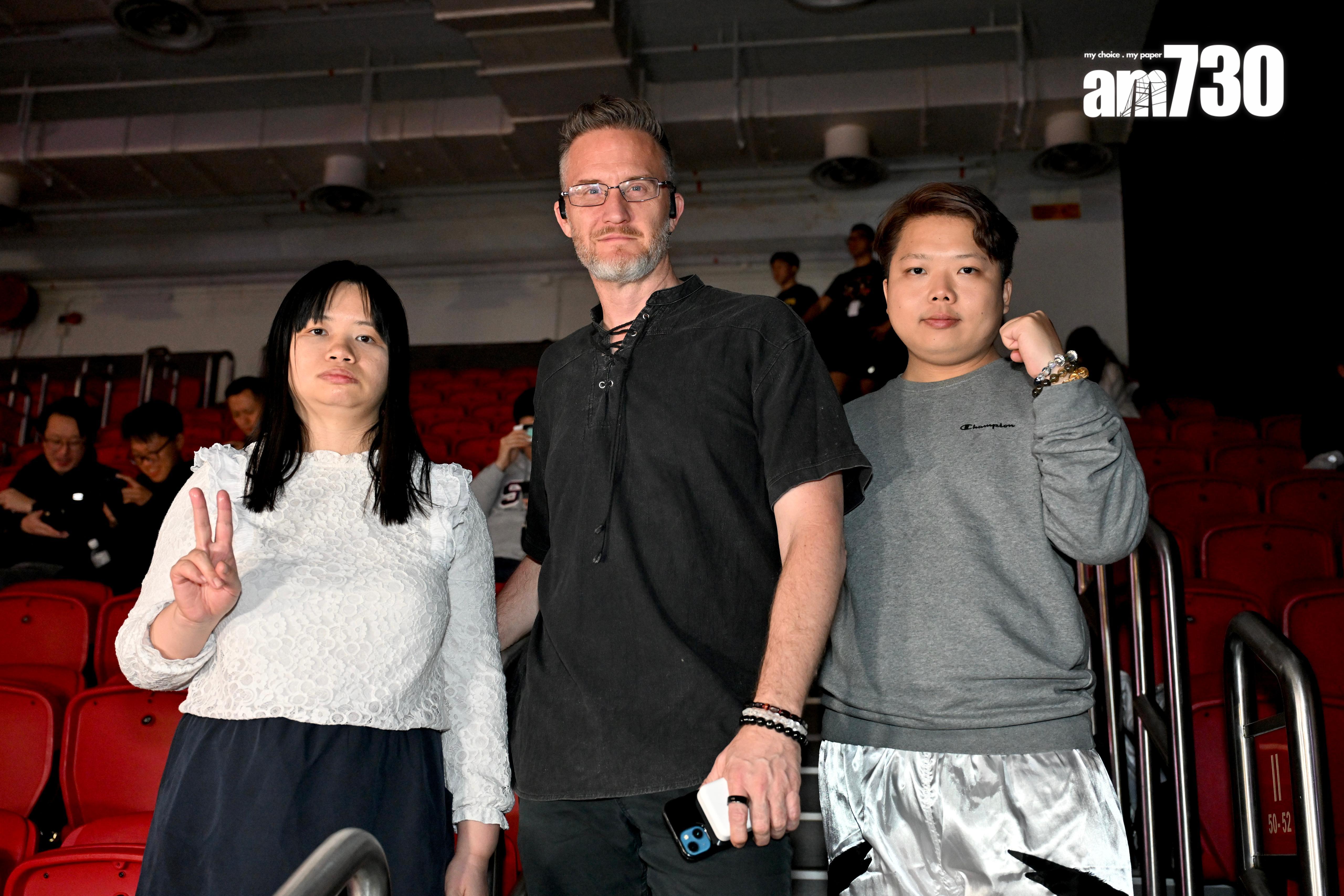 阿儀不再肯跟Babyface站在一起,要布偉傑站在他們中間。