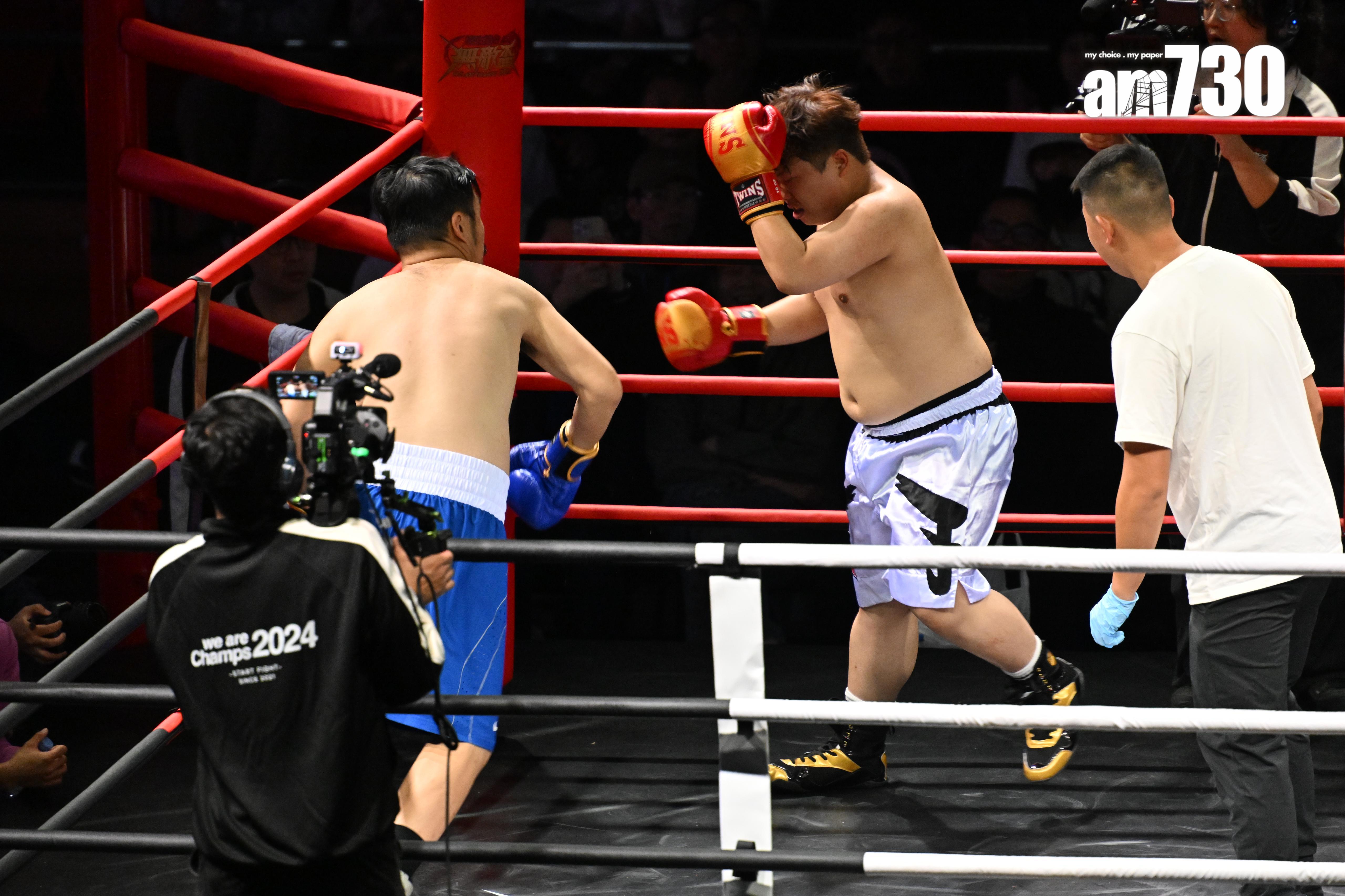 《培生擂台:無敵盃》Babyface對戰魔筋斌叔。(娛樂組攝)