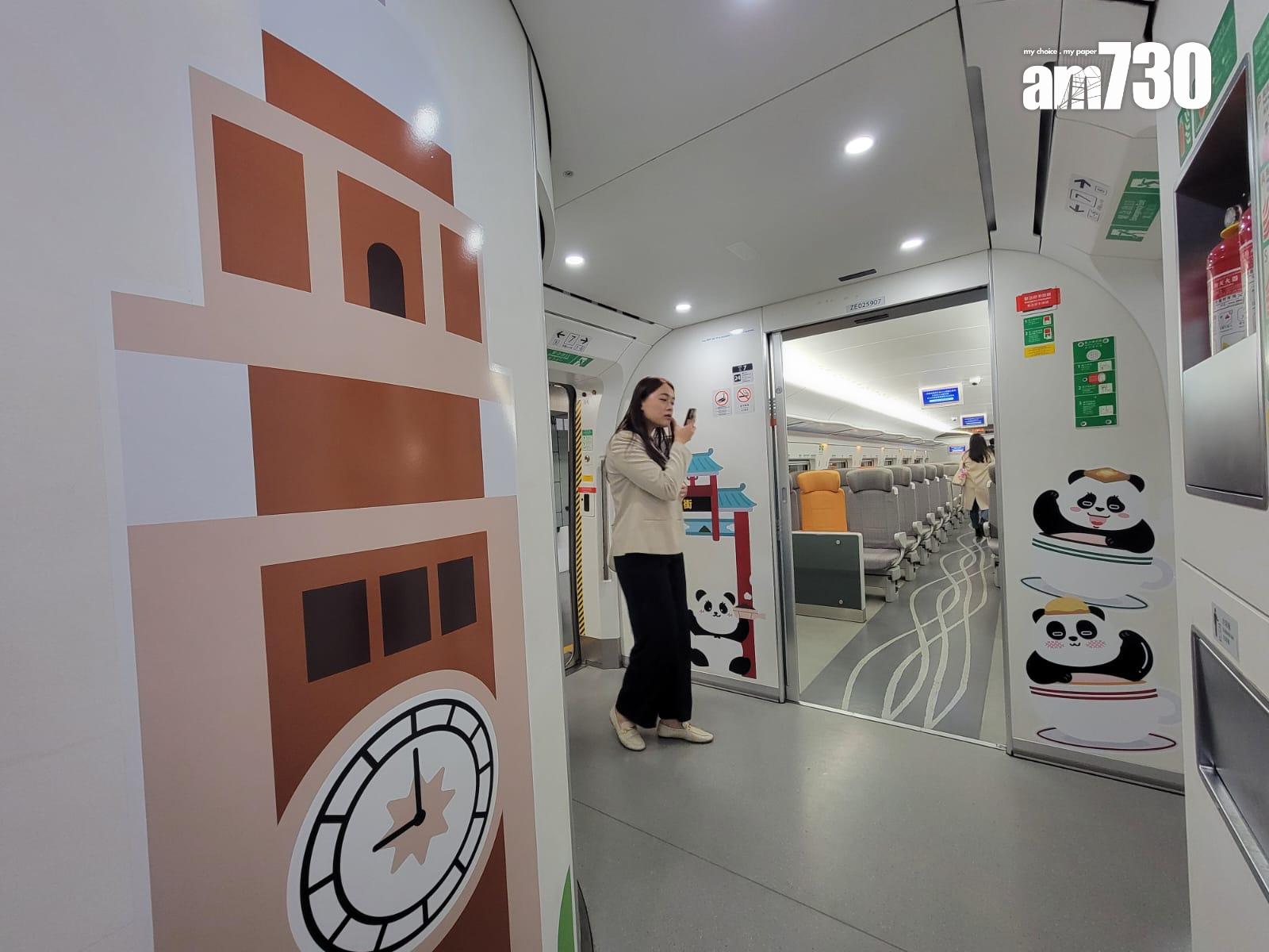 大熊貓主題高鐵列車本周六起穿梭粵港兩地 港鐵:推廣「無處不熊貓」盛事氛圍 (鍾式明攝)