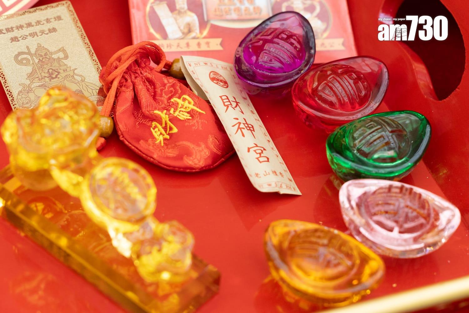 正月期間捐款指定金額可獲贈。(蘇文傑攝)