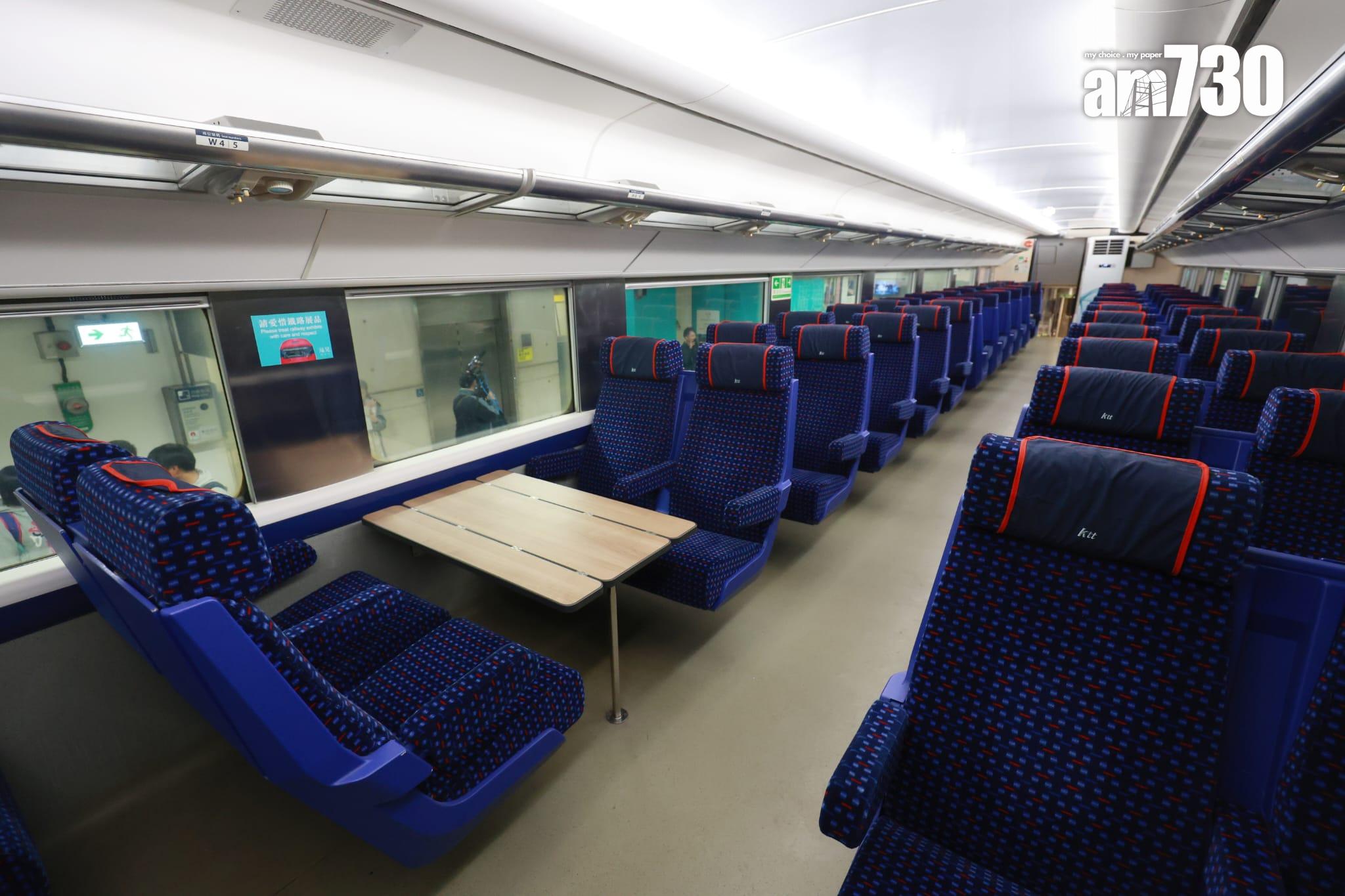 車廂內布局參考了飛機艙。(羅錦鴻攝)