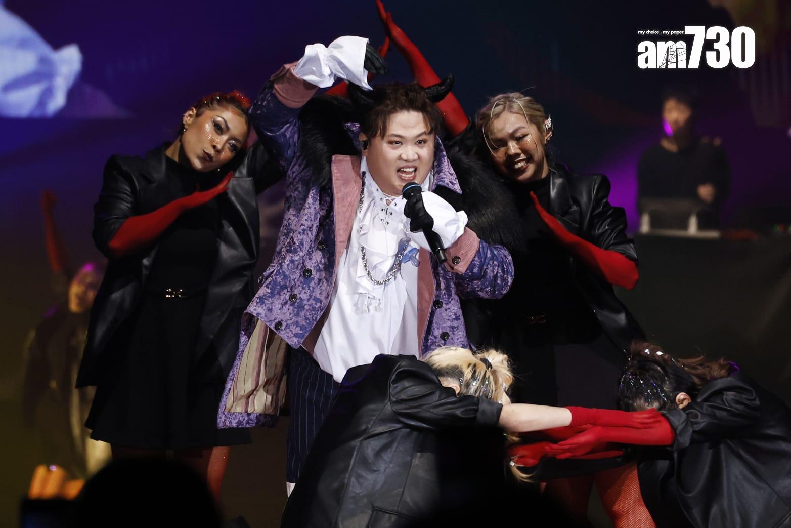 肥仔的跳唱版《墳P》超有驚喜。(林俊源攝)