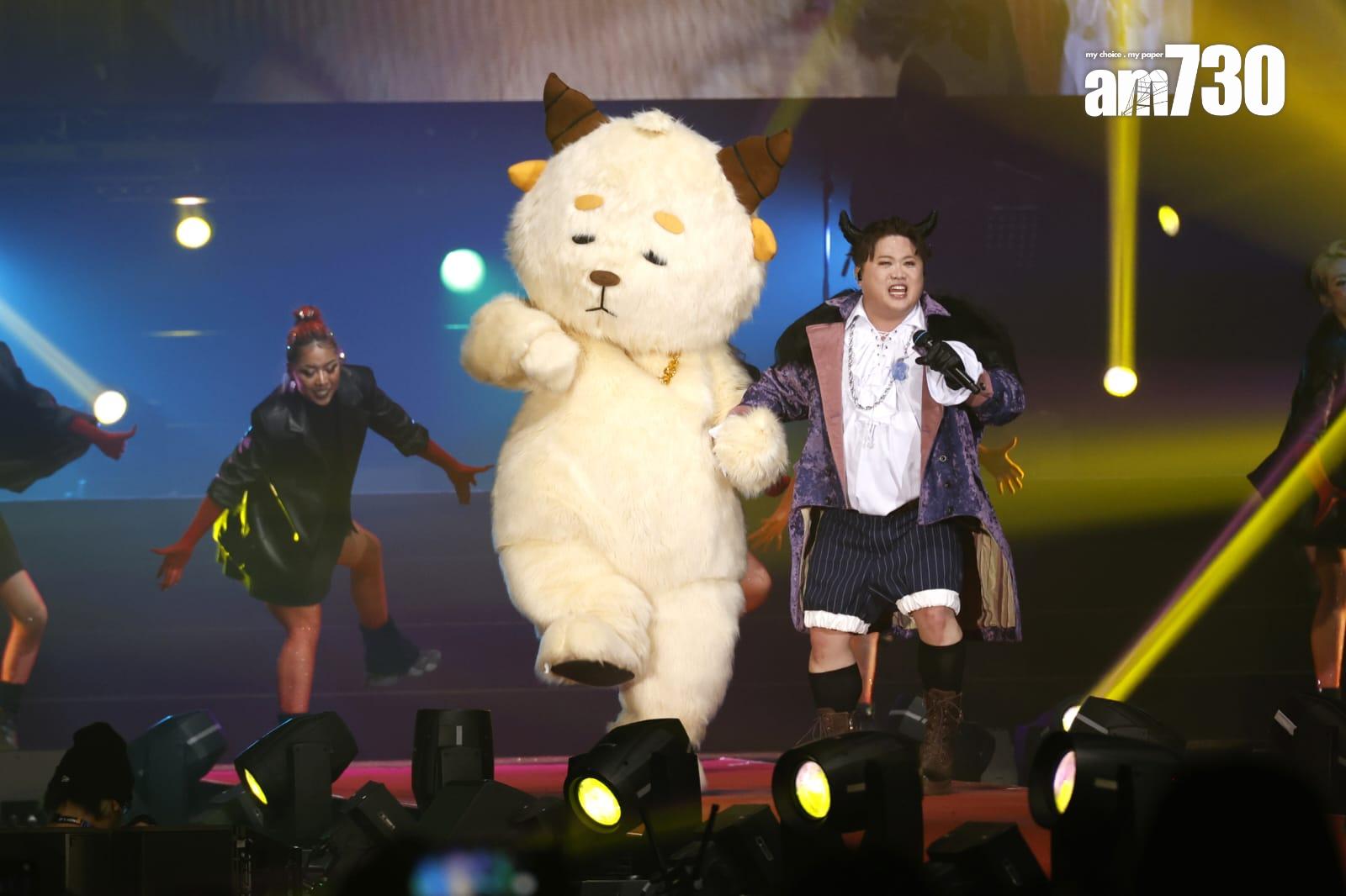 肥仔唱新歌《Mascort》。(林俊源攝)