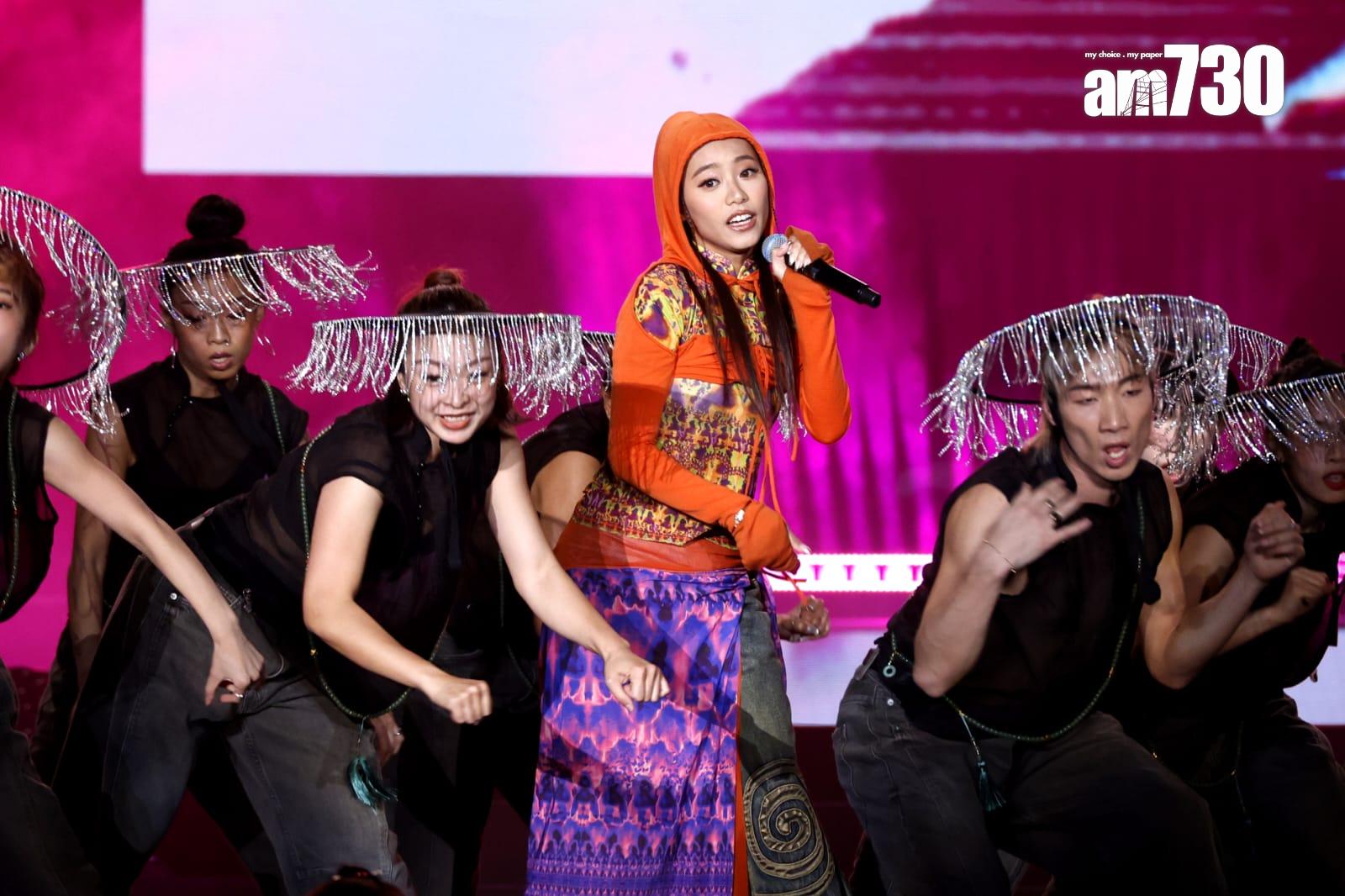 JACE陳凱詠帶來四首作品,包括《練功》、《我養你》、《那黑夜沒很夜》及《間歇性休眠》。(林俊源攝)